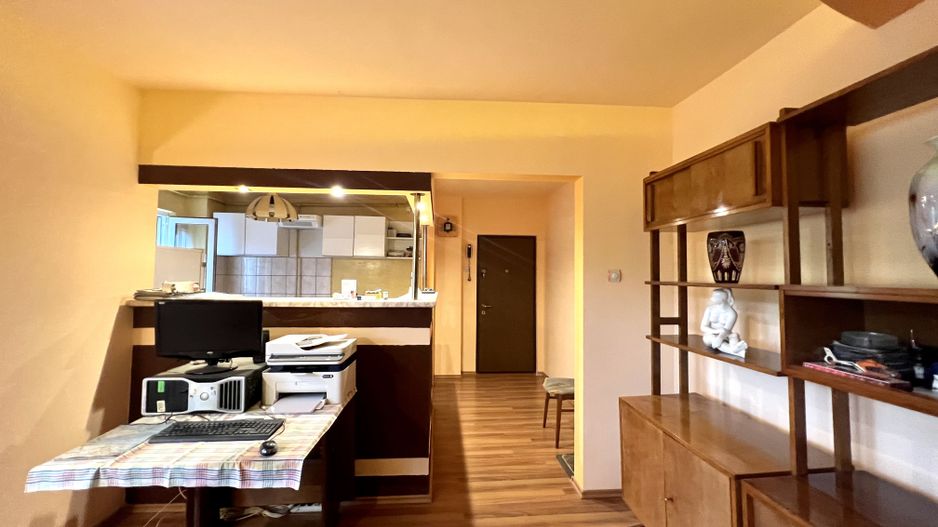 APARTAMENT 3 CAMERE- ZONA CIRCUMVALATIUNII - Poză 3