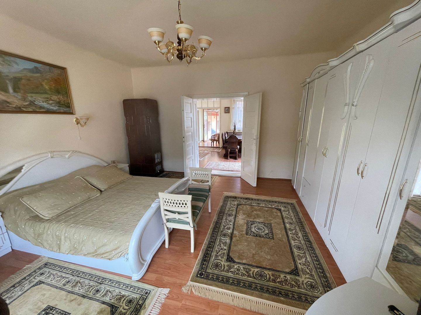 Casă de vânzare în Vașcău–natură, liniște și confort modern- 72000 Eur - Poză 5