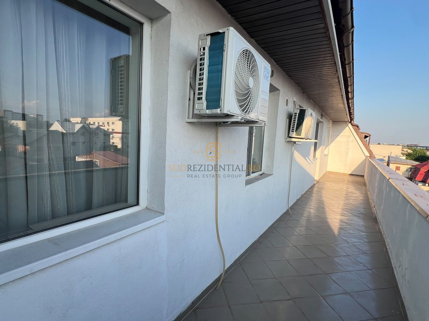 Apartament 3 camere, terasa generoasa, acces metrou Aparatorii Patriei - Poză 12