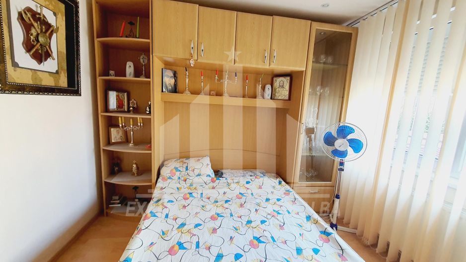 Apartament cu 3 camere de vanzare, etaj 1, Cetate - Poză 7