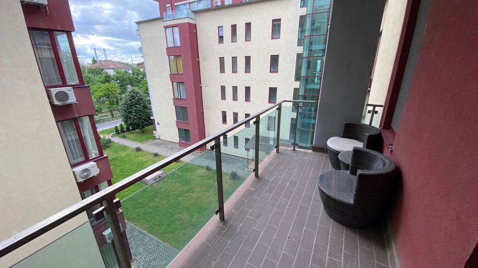 Spatios si modern cu garaj subteran - Poză 3