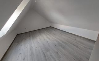 Casa duplex de vis în Florești – spațiu, lumină și grădină proprie. - Poză 13