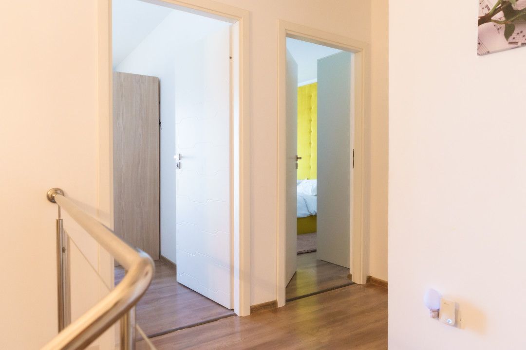 PALAZU MARE -  Vila Duplex cu 4 Camere, Panorama Superba si Curte Amenajata - Poză 38