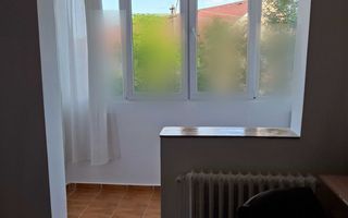Garsonieră cu balcon închis, etaj 1, zona Gării, Cluj-Napoca. - Poză 5