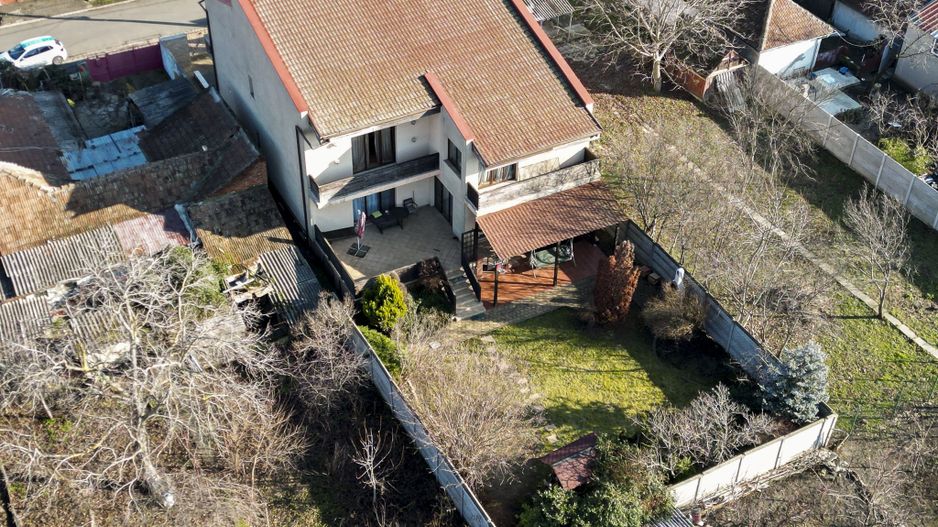 Vilă spațioasă cu 8 camere, Grădiște - Poză 25