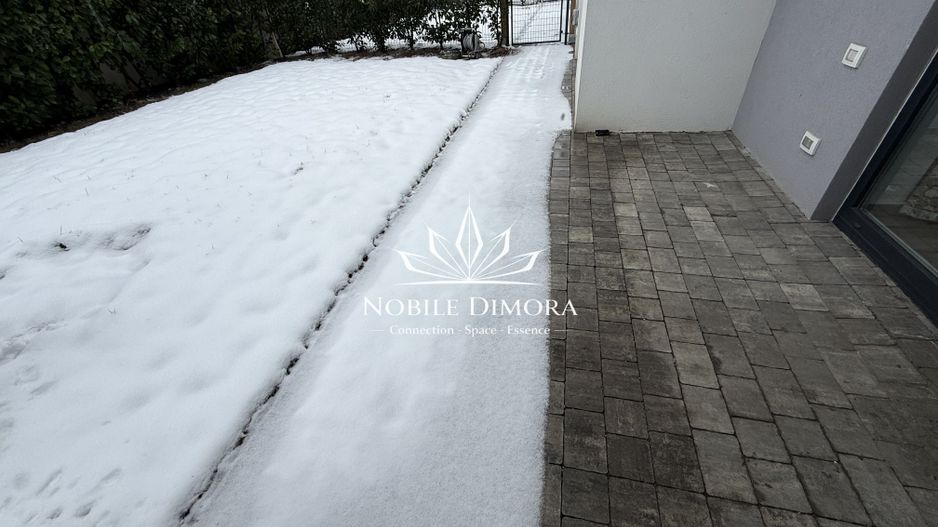 Casa moderna cu 4 camere, 2 bai, terasa si gradina de 50mp - zona Crisan - Poză 2