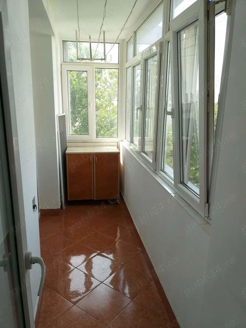 2 camere - Titan - Poză 8