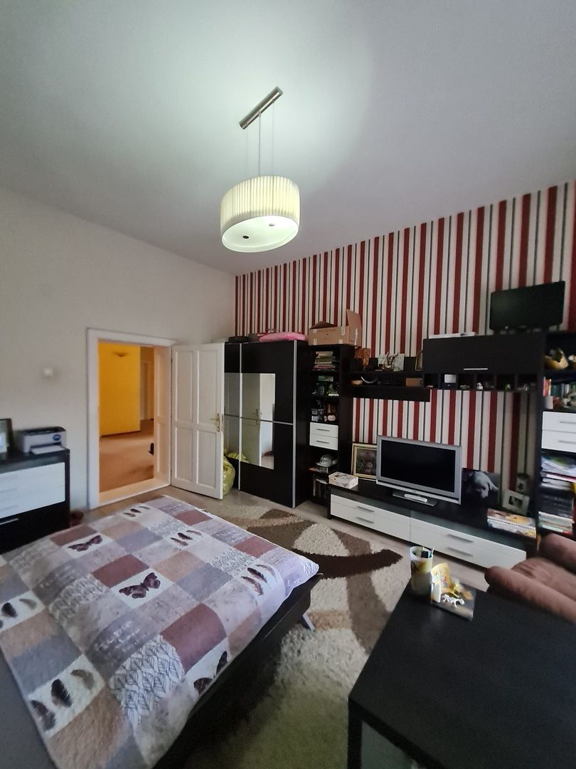 Vila generoasa,destinatii multiple - Poză 26