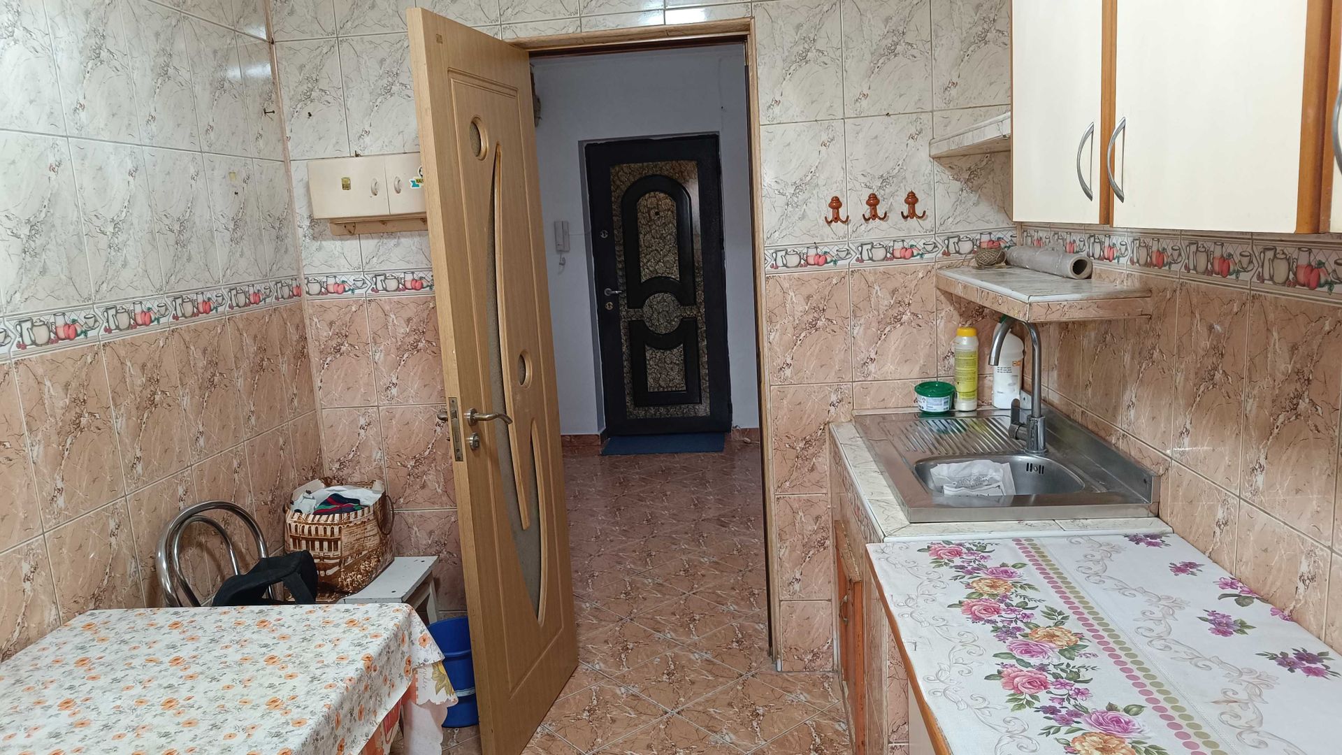 Apartament 2 camere decomandat bloc 1980 langa metrou Gorjului - Poză 8
