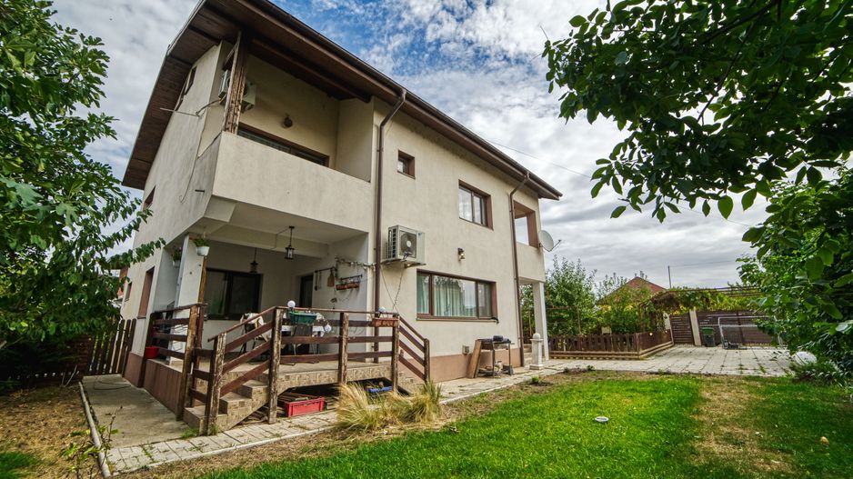 Casa complet mobilata 5 camere 3 bai curte generoasa - Poză 3