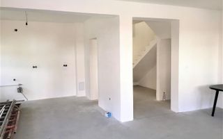 Casa cuplata | Curte proprie | 4 camere | Selimbar - Poză 1