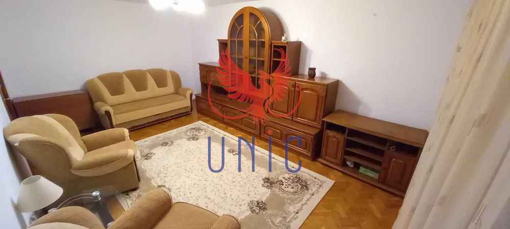 Apartament 3 camere, zona Amaradia - 400 Euro - Poză 2