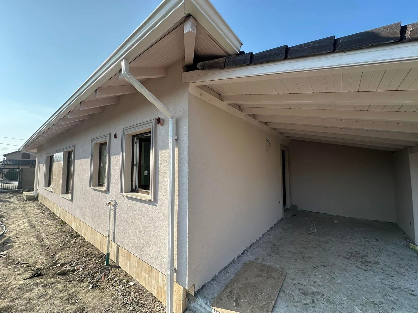 Individuala Parter Sanmihaiu Roman,4 Camere,2 Bai,Proiect Modern,Curte Amenajata - Poză 4