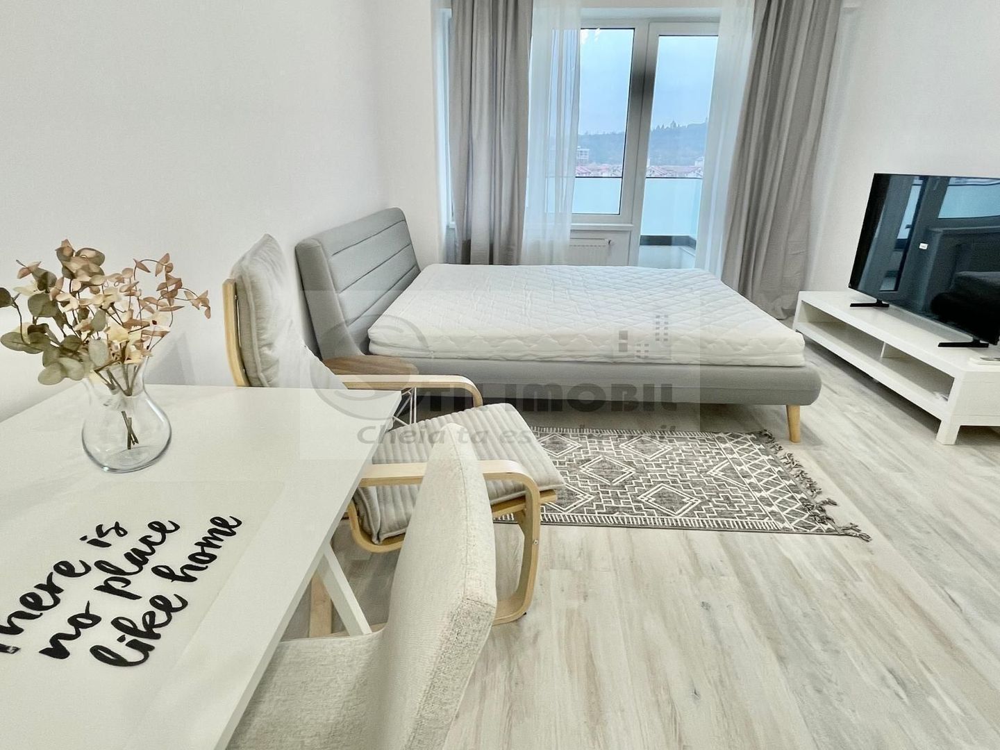 1 CAM CENTRU PALAS , PARCARE,PRIMA INCHIRIERE UNIREA TOWERS DEC - 430€ - Poză 1