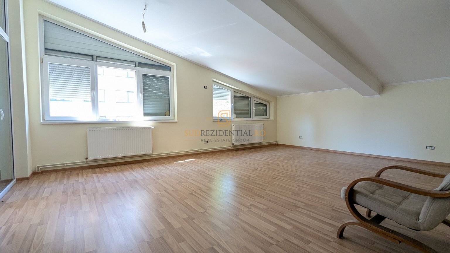 Vila de inchiriat in zona Berceni-Grand Arena, P+1+M, 1500 mp teren - Poză 24