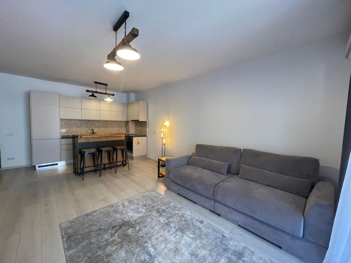 AP. 3 CAMERE SOHO UNIRII, INCALZIRE PARDOSEALA, PARCARE, METROU 10 MIN - Poză 3