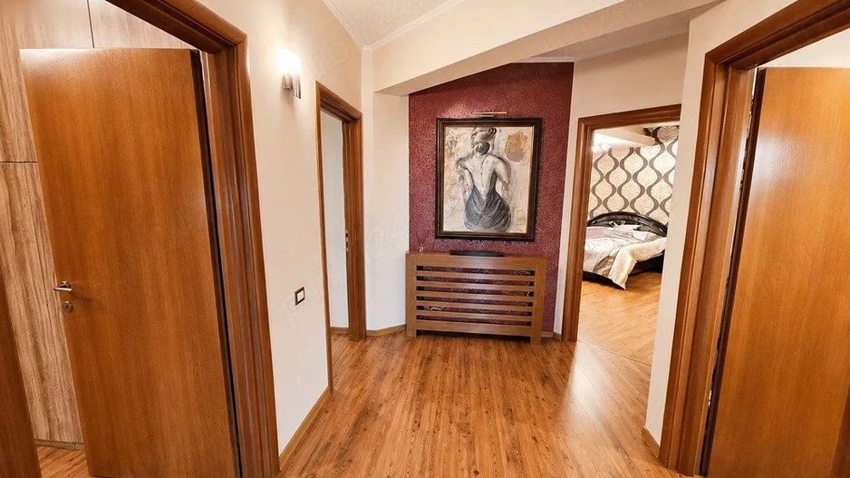 Vila Premium de Vanzare 241 mp I Sisesti - Poză 8