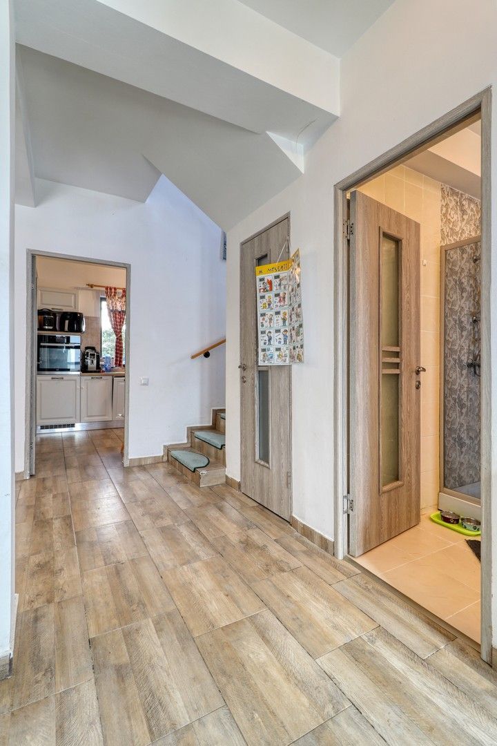 Tunari- Vilă individuală -4 camere si gradina- - Poză 18
