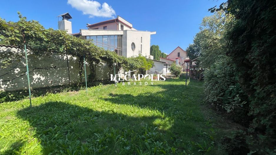 2 Case intr-o Curte/Zona Ultracentrala/Pretabil activitati Comerciale - Poză 10