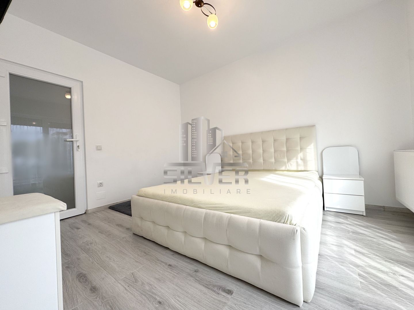 Apartament cu 3 camere la cheie! - Poză 8