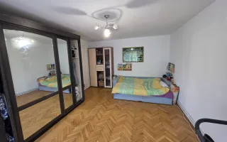 Vand apartament cu 4 camere aproape de centru - Poză 18