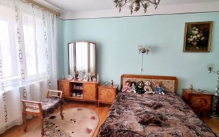 Casa pe 3 niveluri cu teren de 1900 mp in Com. Baisoara. - Poză 21