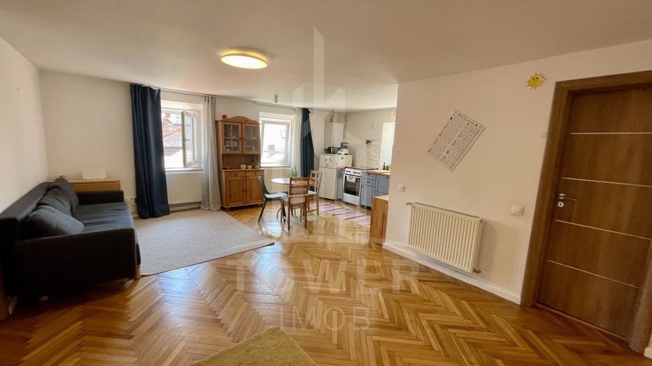 Apartament ultracentral cu suprafata de 66mp utili - Poză 2