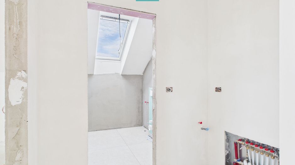 Apartament la mansardă în Freidorf - Shopping City - Poză 10