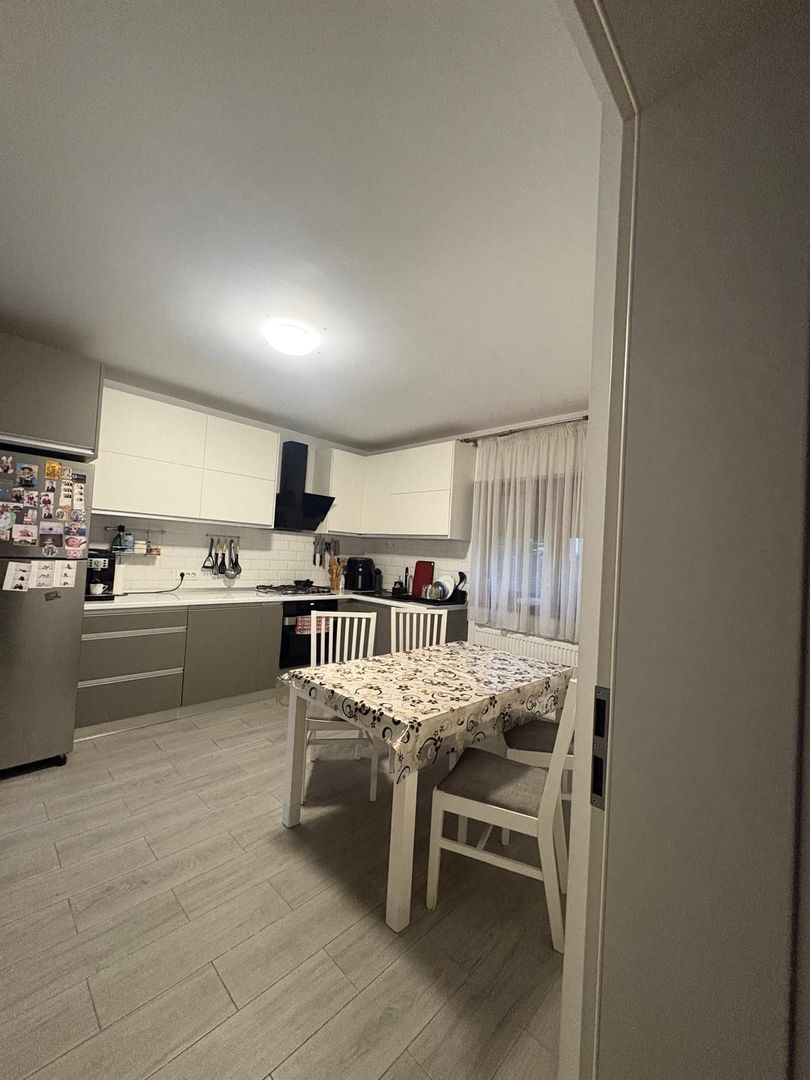 CASĂ INDIVIDUALĂ P+1 | 3 DORMITOARE | 500 MP TEREN | STR. RUBINULUI, BRAGADIRU - Poză 10