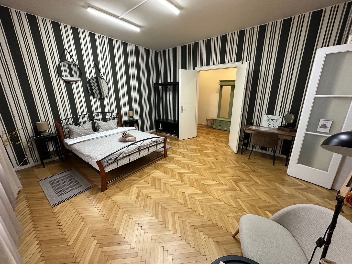 Apartament aproape de Piata Unirii - pretabil si pentru birouri - Poză 25