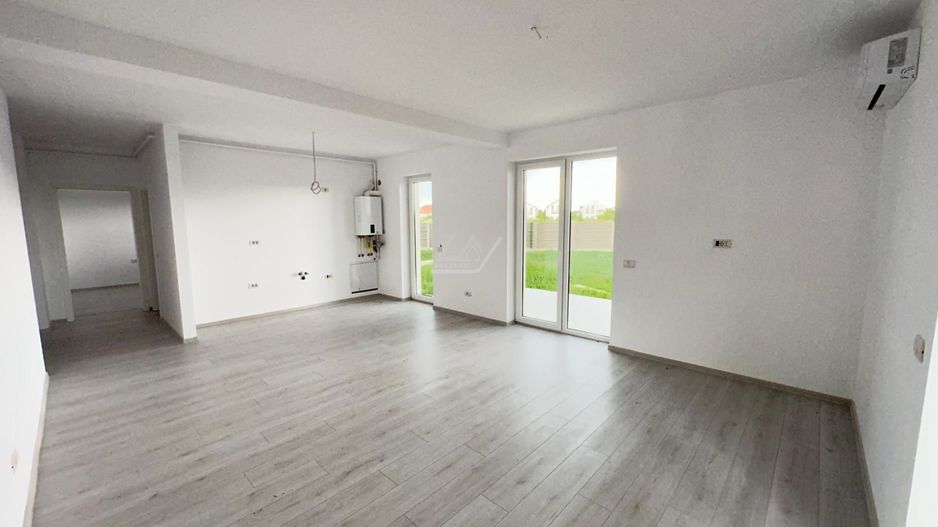 Bloc nou cu finisaje superioare. Etaj intermediar. Loc de parcare - Poză 2