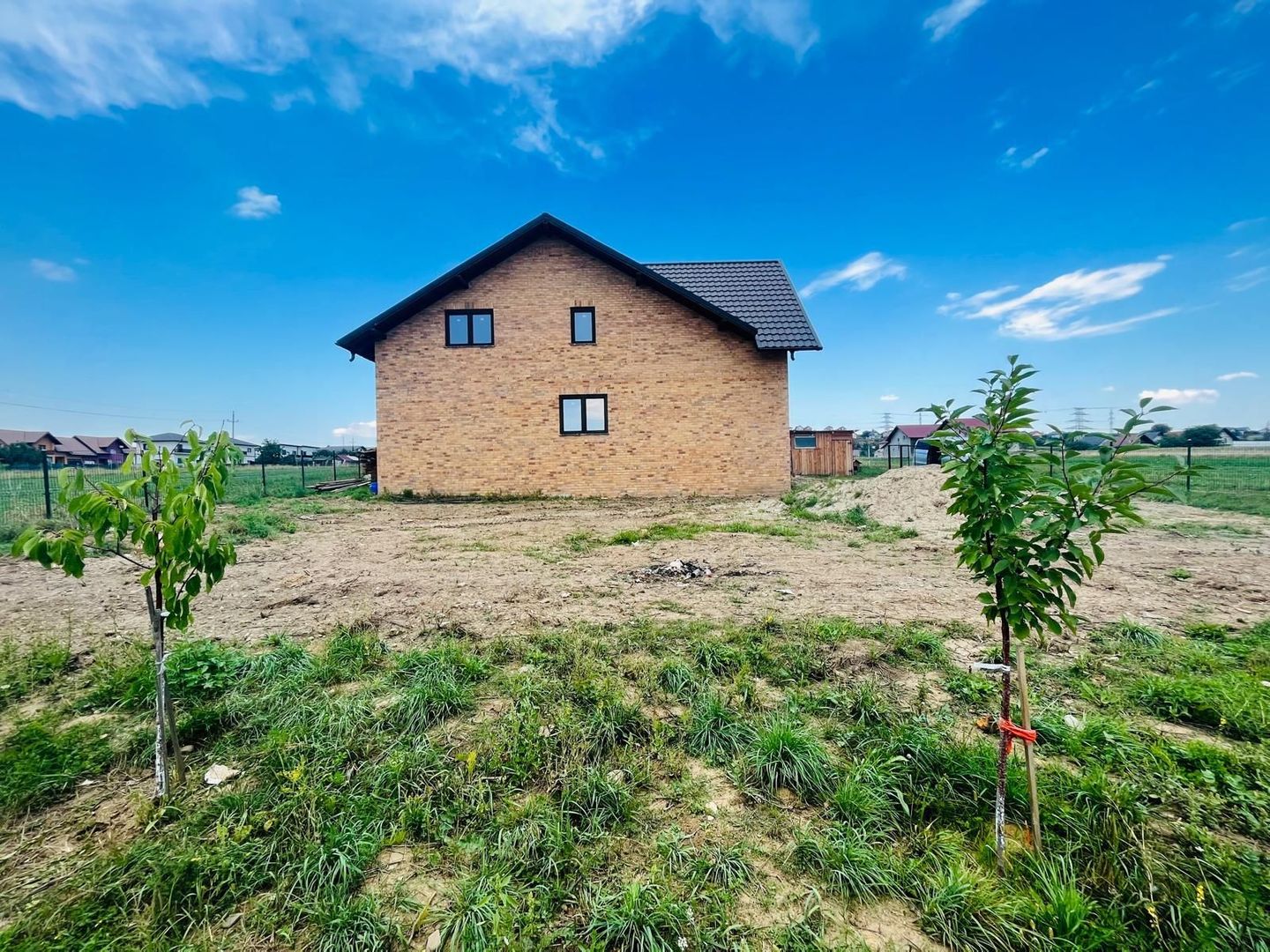 Casă de vânzare | Burdujeni | 200 mp utili | 7,7 Ari - Poză 1