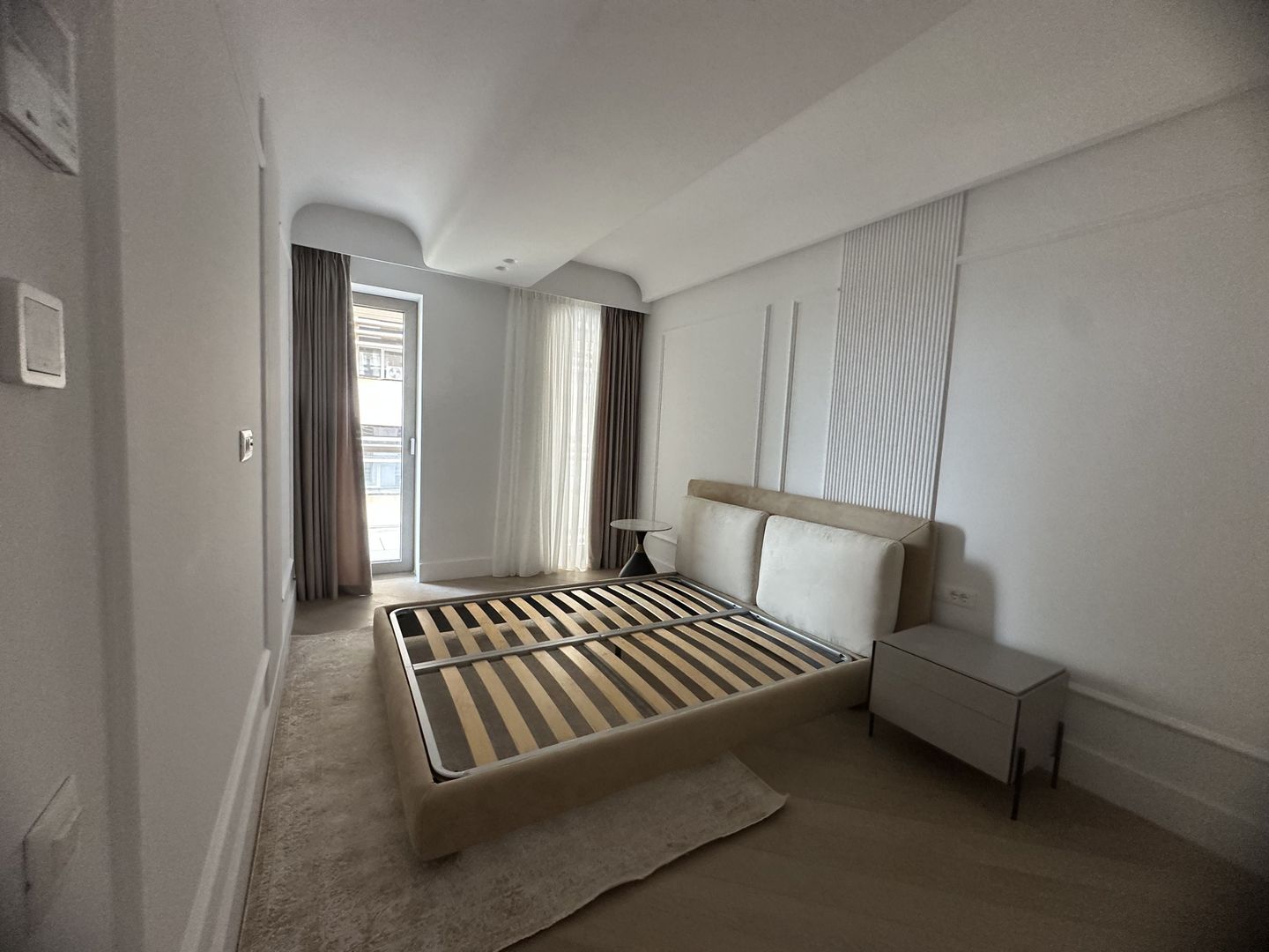 VANZARE APARTAMENT DOUA CAMERE PARCARE INCLUSA CORTINA 126 EROU IANCU NICOLAE - Poză 3