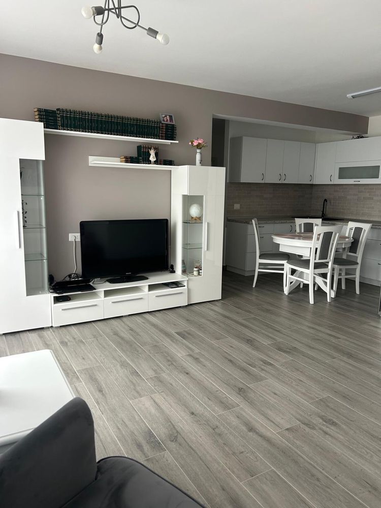 BRASADAS vinde ap 3 cam Gellert Etaj 3/4 Loc parcare cu CF. - Poză 1