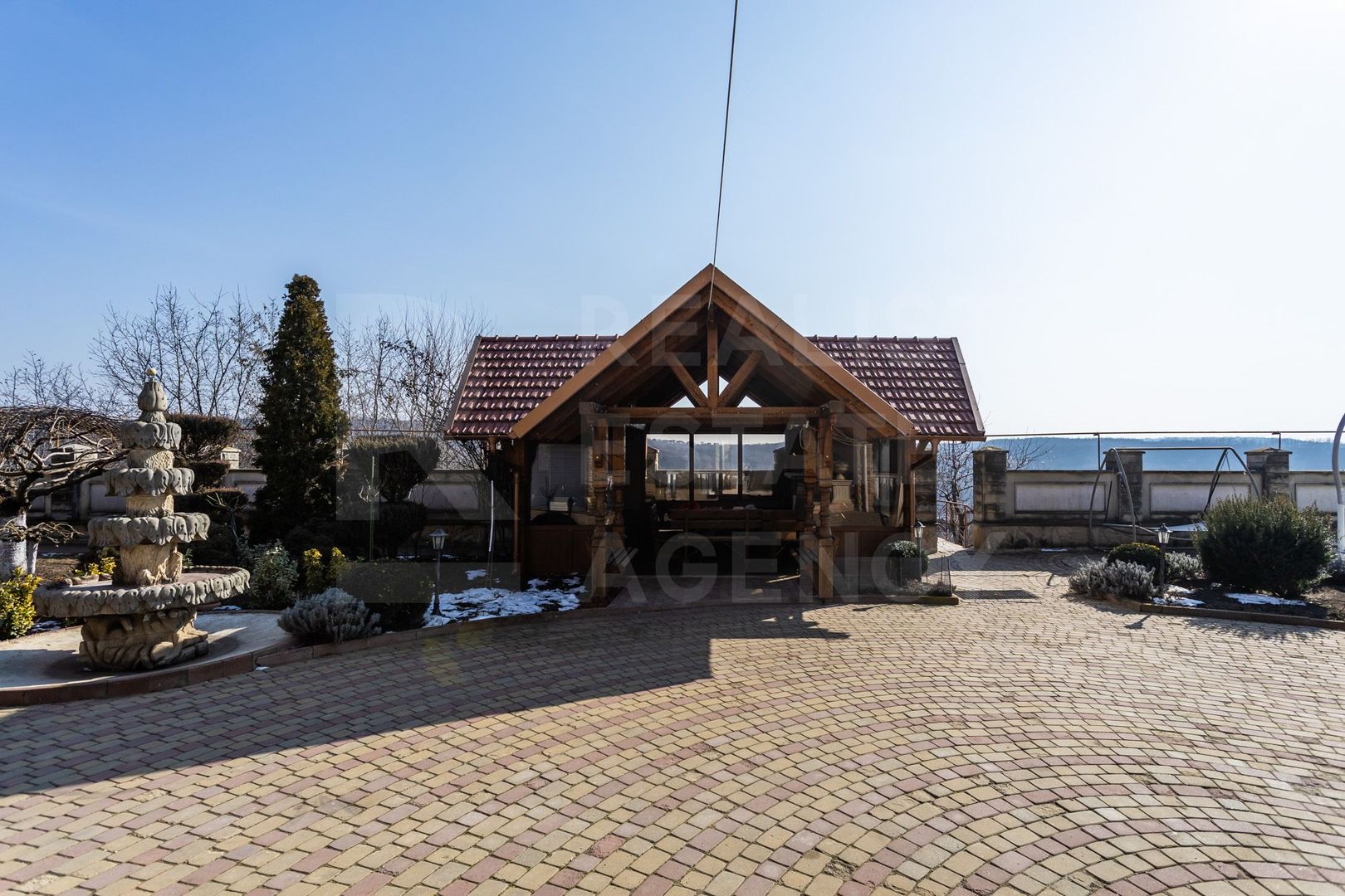 Vânzare casă de lux, 700 mp + 22 ari, situată în Tohatin - Poză 67