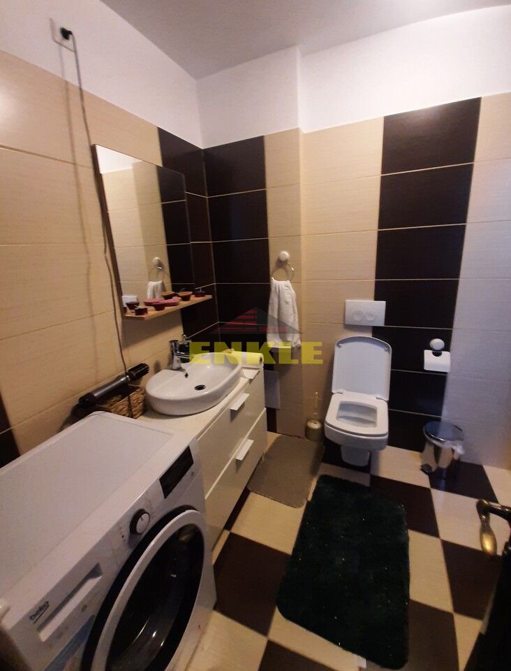 Vila 5 camere, Lebada , finisaje de lux, pret 295000 euro neg - Poză 8