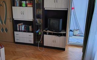 Apartament cu 2 camere decomandate, etaj intermediar, zona Manastur! - Poză 2