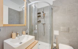Atria Urban Restort, 4 camere cu Gradina si loc de parcare - Poză 8