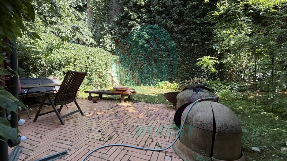 Apartament interbelic cu grădină și garaj - Poză 13