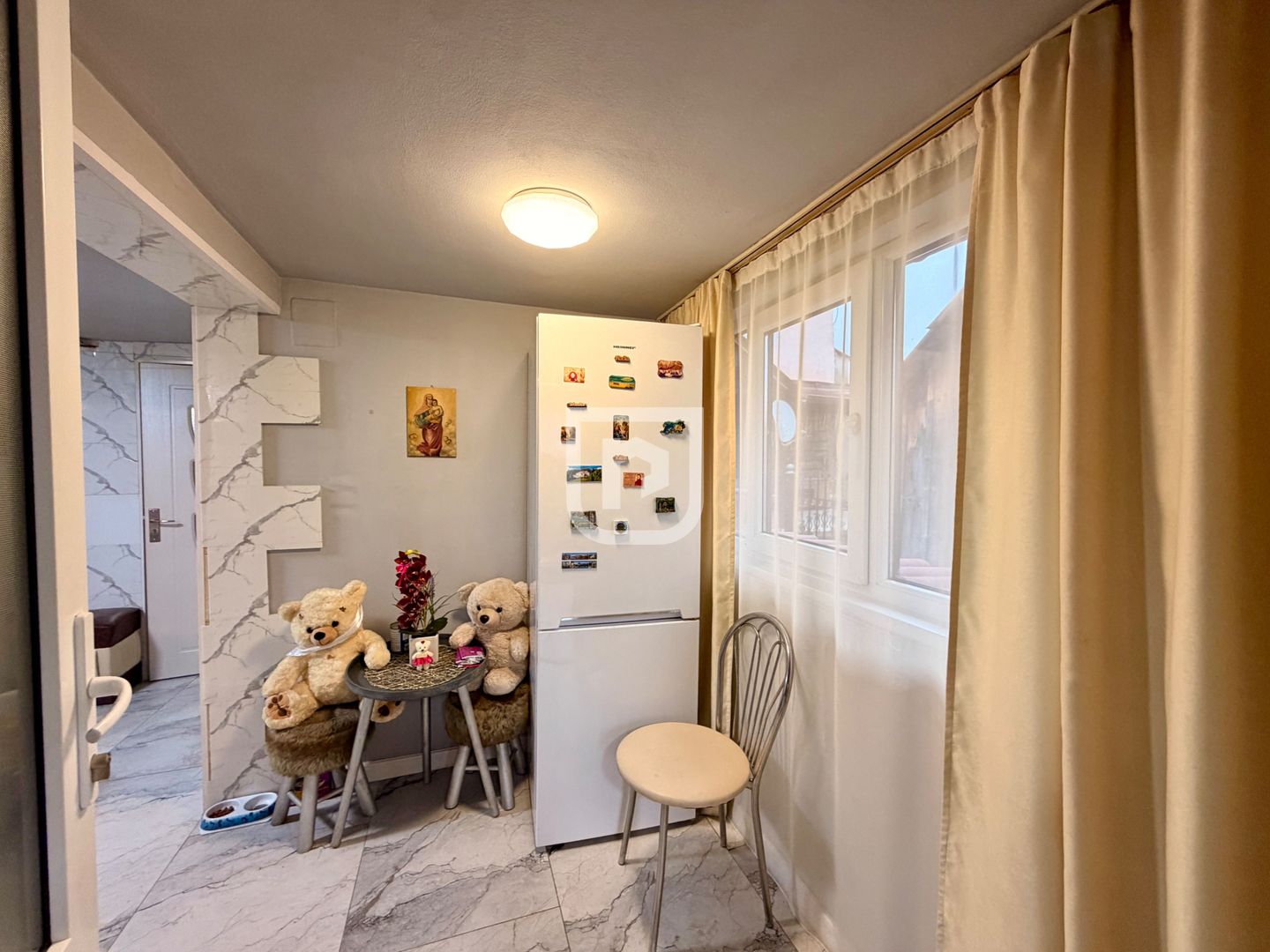 Casă duplex cu 3 camere în Frasin Bucovina - Poză 1