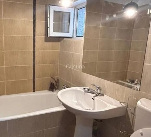 AP. 2 CAMERE LUJERULUI, LOC PARCARE, BUCATARIE INCHISA, METROU 3 MIN - Poză 9