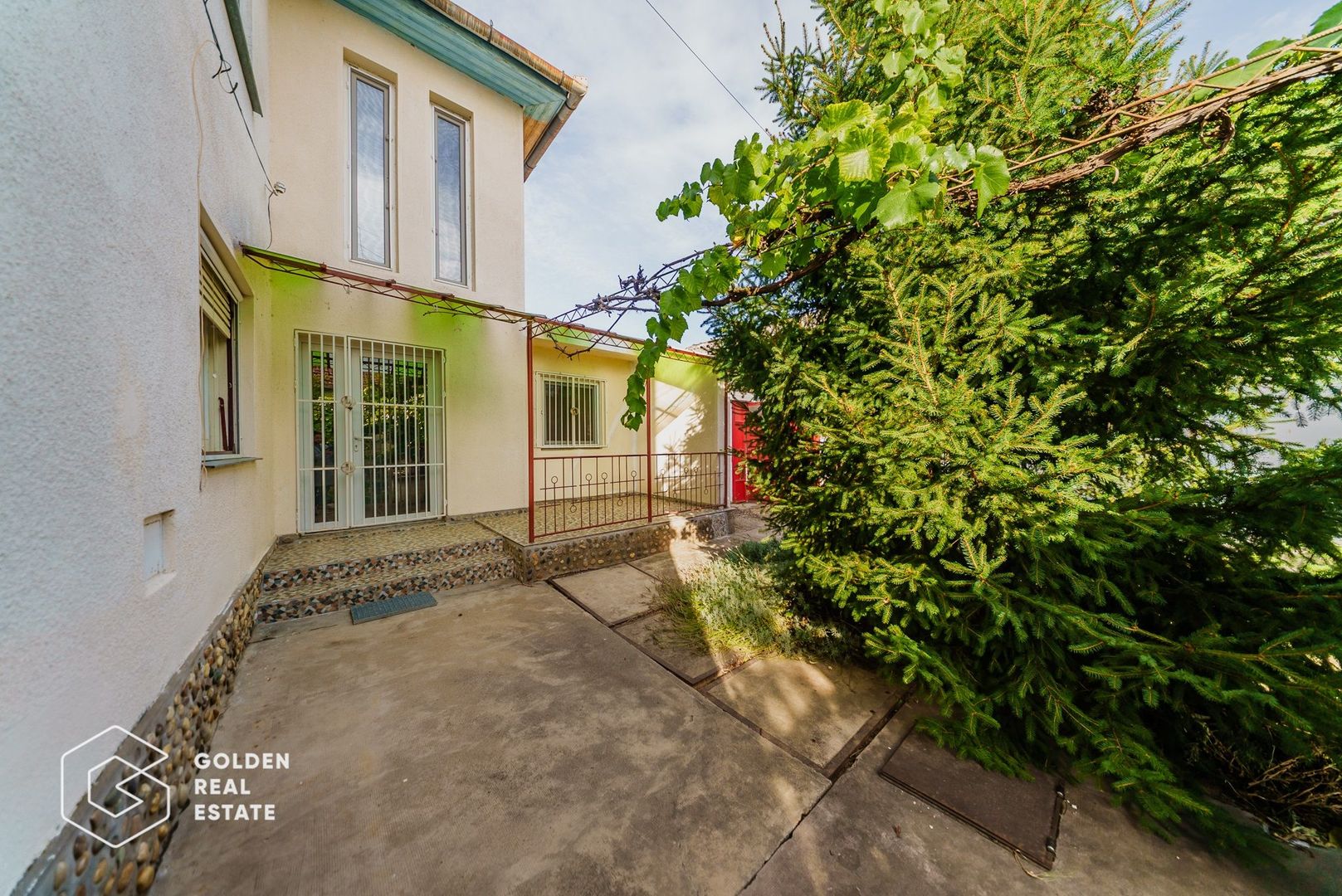 Vila superba, P+E,  Cuvin, 9 camere, 200 mp si teren 1300 mp plus anexa 3 camere - Poză 29