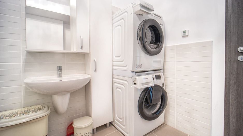 Apartament deosebit cu terasă panoramică – Sanpetru, Str. Sfinții Constantin - Poză 12