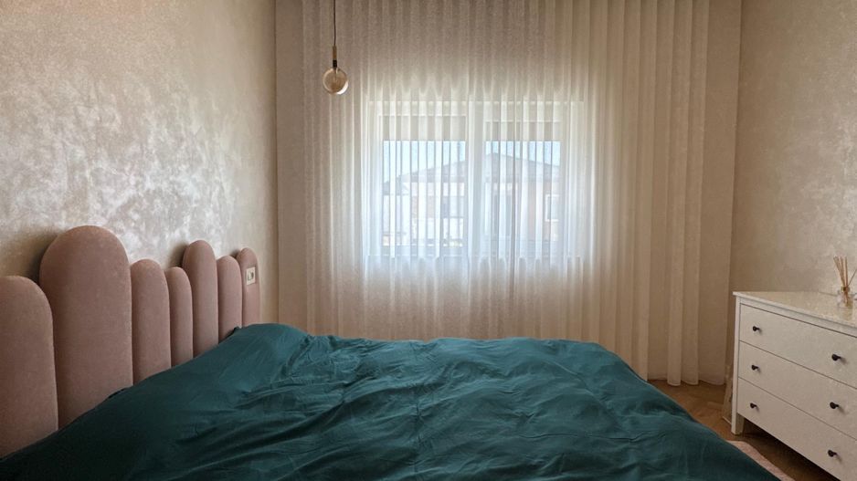 Vila mobilata ultra lux, curte mare, parcare acoperita-500 mp teren - Poză 19