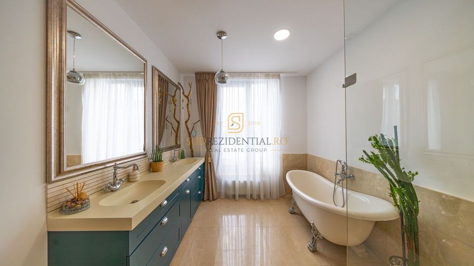 Resedinta spectaculoasa  – Vila exclusivista deschidere directa la lac - Poză 21