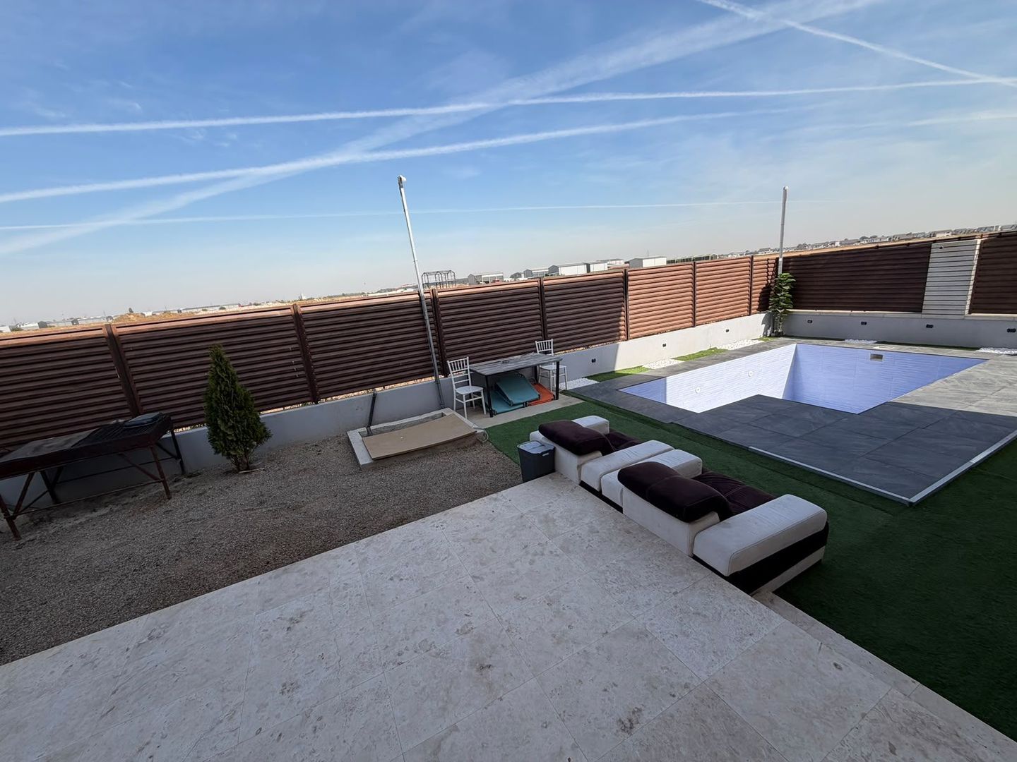 CASA INDIVIDUALA - TEREN 370 MP, PISCINA, SEMI-MOBILAT, COMISION  0% - Poză 3