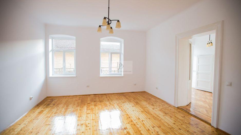 Spațiu de birou cu farmec istoric | Piața Unirii | Clădire emblematică - Poză 1