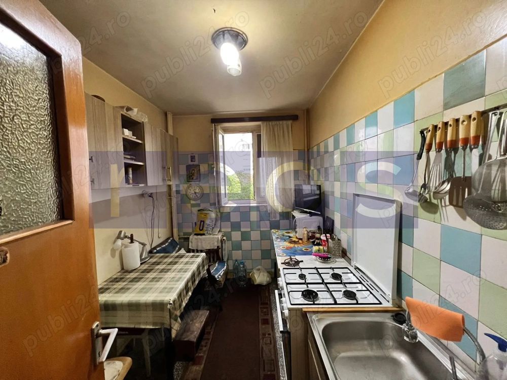VANZARE APARTAMENT 2 CAMERE 51MP METROU DRISTOR NECESITA RENOVARE SEMIDECOMANDAT - Poză 5