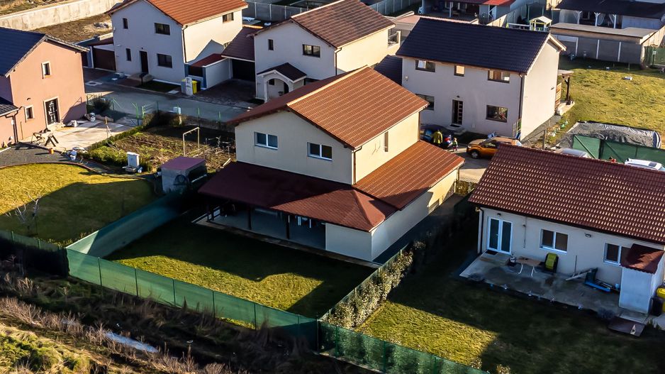 Casă cu mansardă, nouă, mobilată și utilată, în cartier Athena - Poză 10
