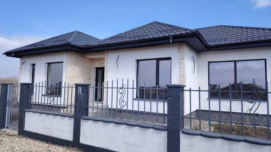 Casa Manastirea 4 camere - Poză 1